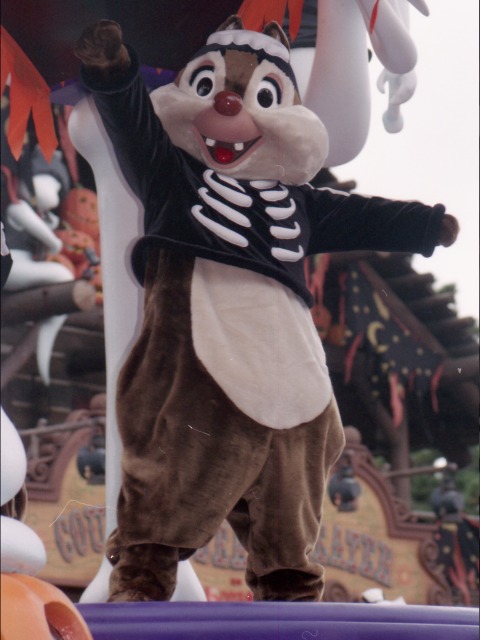 デール（ディズニー・ハロウィーン・パレード 2003）