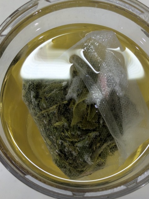 白桃煎茶 淹れ中（ルピシア）