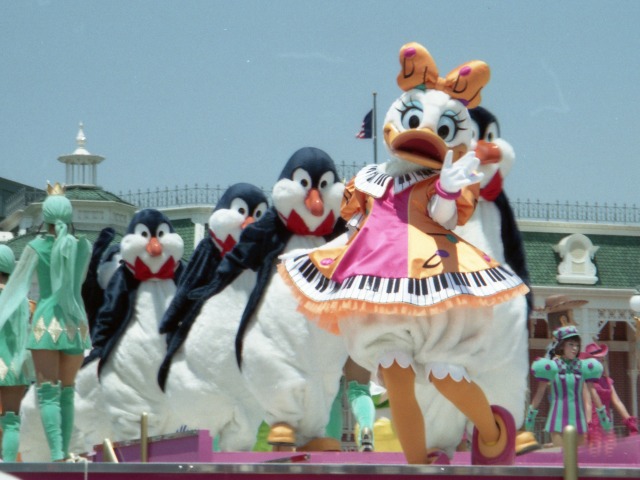 デイジーとペンギン（Dポップ・マジック！）