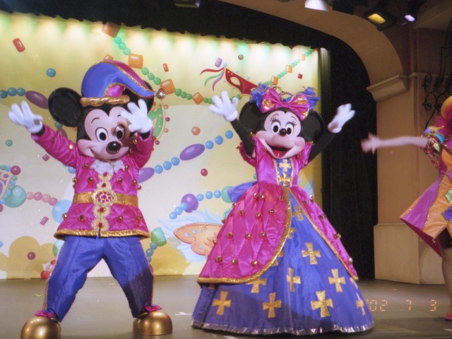 ミニー、ミッキー（ミッキーのアドベンチャーランド・マルディグラ）