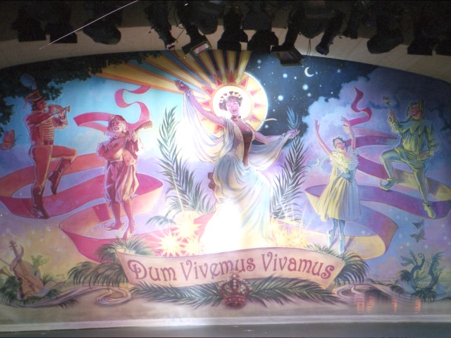 Dum vivimus vivamus幕（シアターオーリンズ）