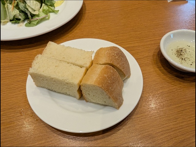 自家製フォカッチャ（Mare Cucina）