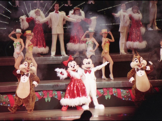 デール、ミニー、ミッキー、チップ（アンコール！ クリスマスバージョン）