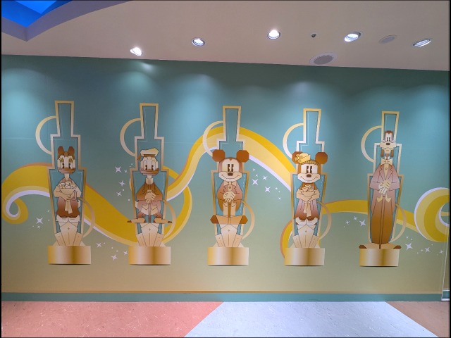 全員柱（ディズニーストア）
