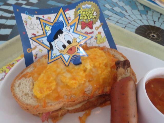 ハムとタマゴとチーズのホットサンド（プラザパビリオン・レストラン）
