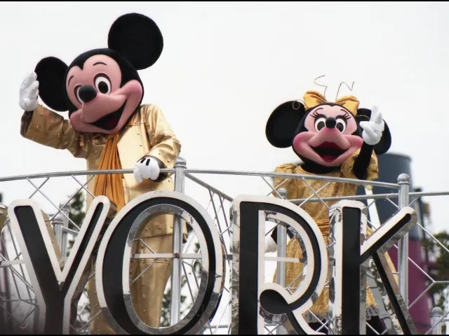 ミッキーとミニー（ディズニー・リズム・オブ・ワールド）