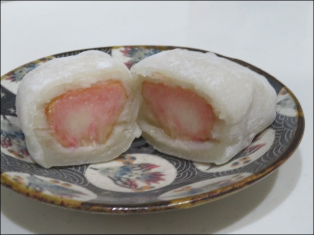 桃 断面（弁才天）