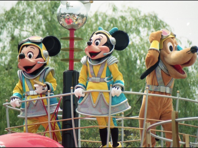 ミッキー、ミニー、プルート（バズ・ライトイヤー夏の大作戦）