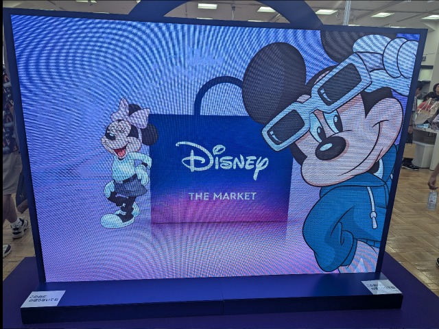 ミニーとミッキー画面（Disney THE MARKET 2025）