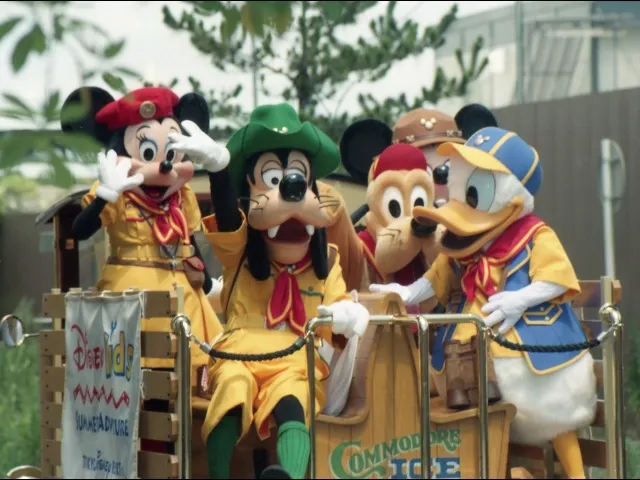 ミニー、グーフィー、プルート、ドナルド（ディズニーキッズ・サマーアドベンチャー）