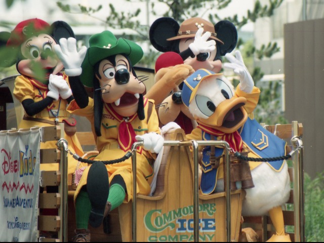 ミニー、グーフィー、ドナルド（ディズニーキッズ・サマーアドベンチャー）