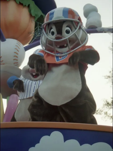デール（ディズニー・ハロウィーン・パレード 2004）