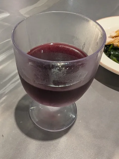 赤ワイン グラス（サイゼリヤ）