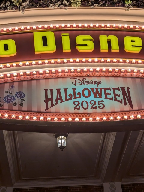 ウェルカムボード（ディズニー・ハロウィーン 2025）