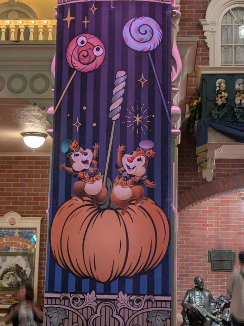 チップとデールの旗（ディズニー・ハロウィーン 2025）