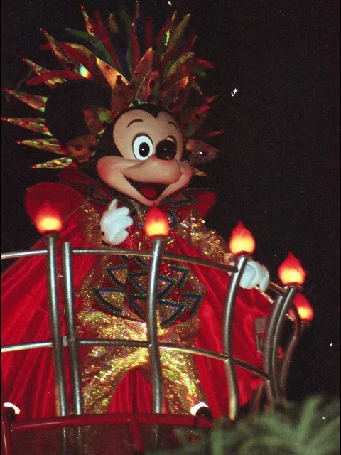 ミッキーマウス（カウントダウン・パレード2005）