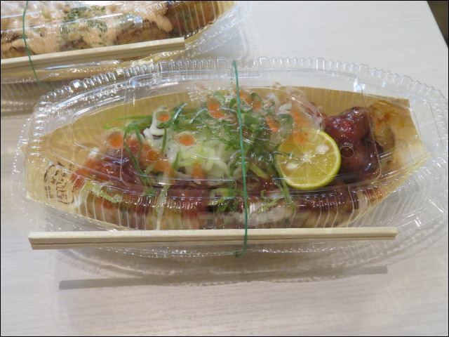 スパイシーキャビア たこ焼き 包装（笑福厨房）