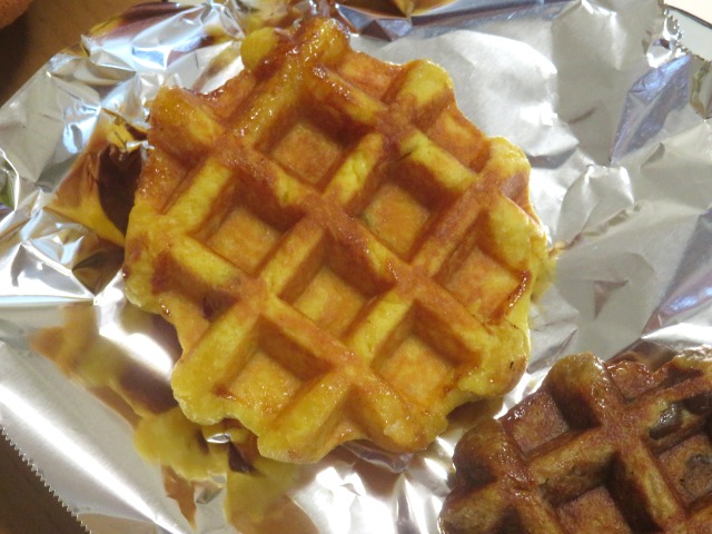 さつまいもバターワッフル（マネケン）