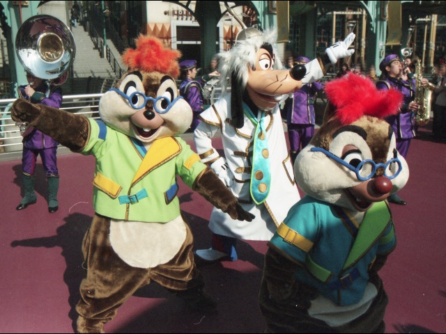 チップ、グーフィー、デール（ディスカバリー・ミュージック・トゥループ）