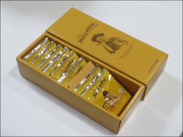 メープルバタークッキー 箱開封(ザ・メープルマニア)