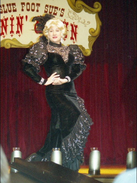 スルーフットスー(スルーフットスーのダイニング&ファン)