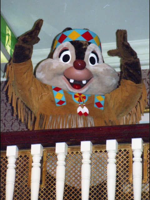 デール（スルーフットスーのダイニング＆ファン）