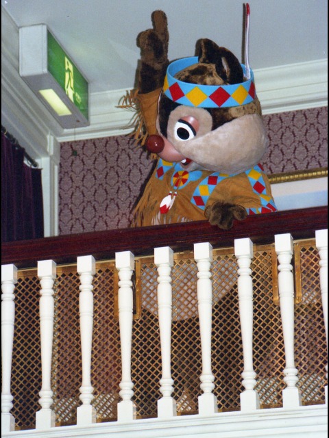 デール（スルーフットスーのダイニング＆ファン）