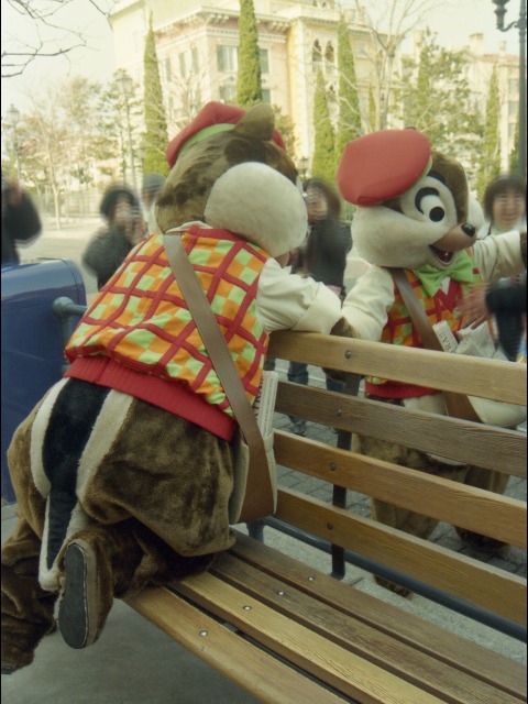 デールとチップ(アメリカンウォーターフロント)