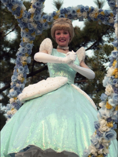 シンデレラ(ディズニー・プリンセス・プロセッション“ブーケ・オブ・ラブ”)