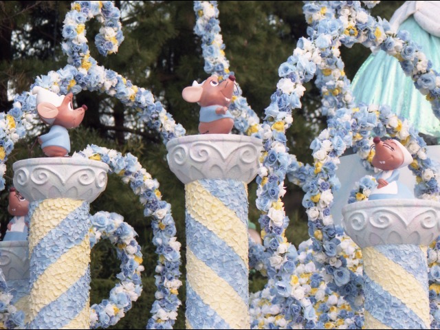 ガス、ジャック、スージー、パーラ（ディズニー・プリンセス・プロセッション“ブーケ・オブ・ラブ”）
