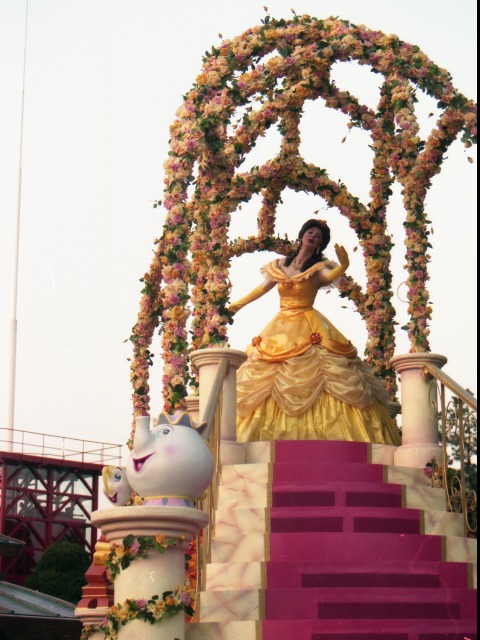 ベルフロート（ディズニー・プリンセス・プロセッション“ブーケ・オブ・ラブ”）