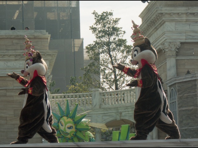 デールとチップ（ディズニー・リズム・オブ・ワールド2005）