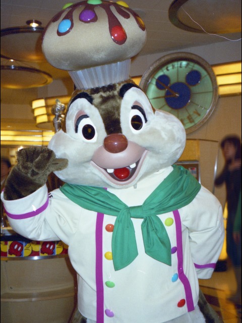 デール（シェフ・ミッキー）