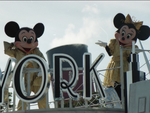 ミッキーとミニー（ディズニー・リズム・オブ・ワールド2005）