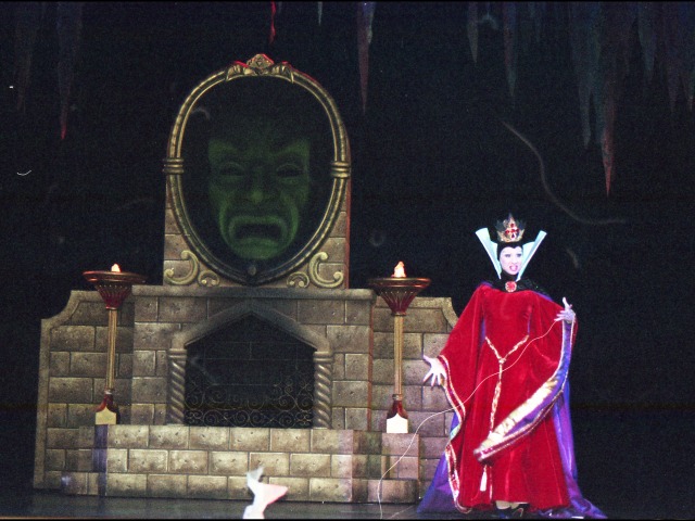 魔法の鏡とウィックド・クイーン(ワンマンズ・ドリームⅡ-ザ・マジック・リブズ・オン)