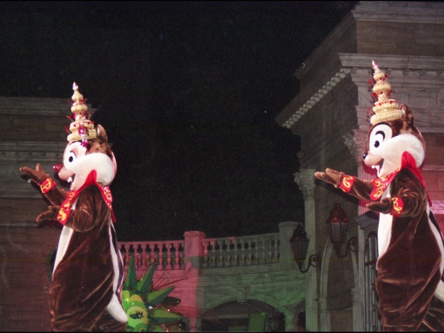 デールとチップ（ディズニー・リズム・オブ・ワールド2005）