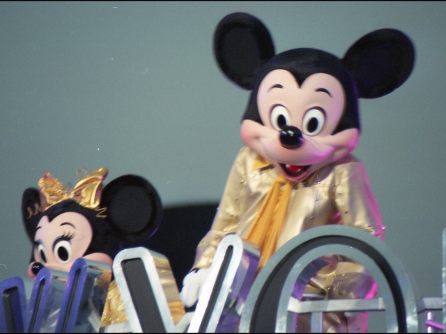 ミニーとミッキー（ディズニー・リズム・オブ・ワールド2005）