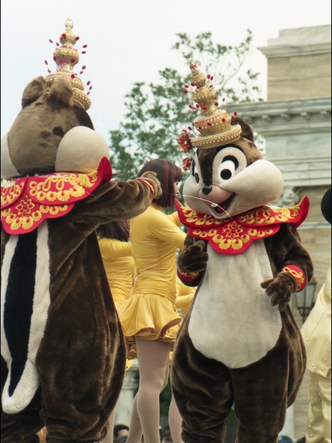 デールとチップ（ディズニー・リズム・オブ・ワールド2005）