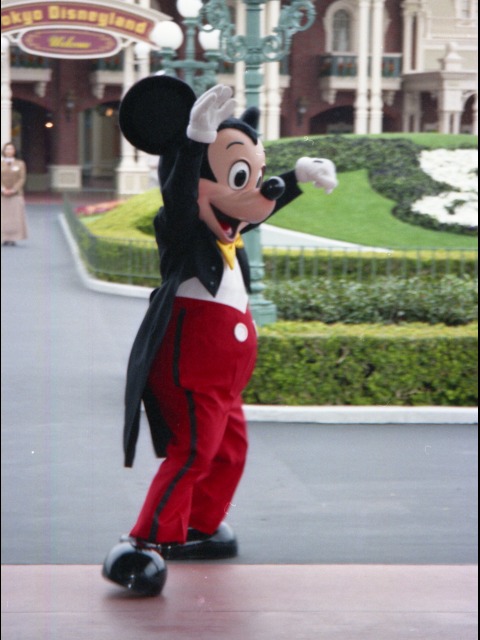 ミッキーマウス（エントランス）