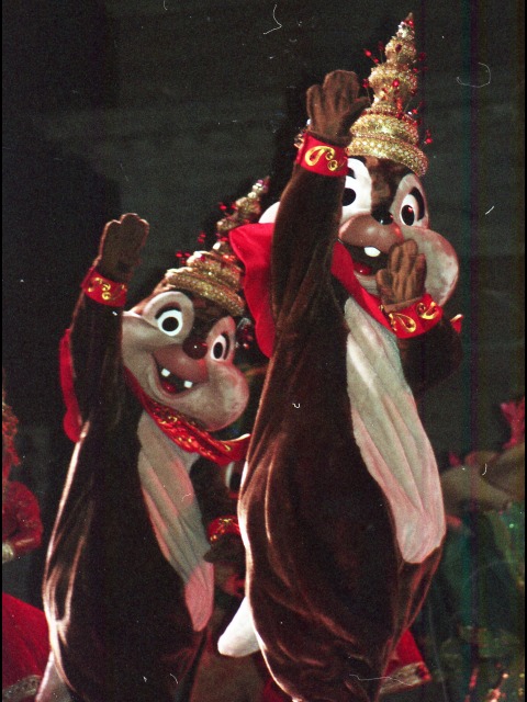 デールとチップ（ディズニー・リズム・オブ・ワールド2005）