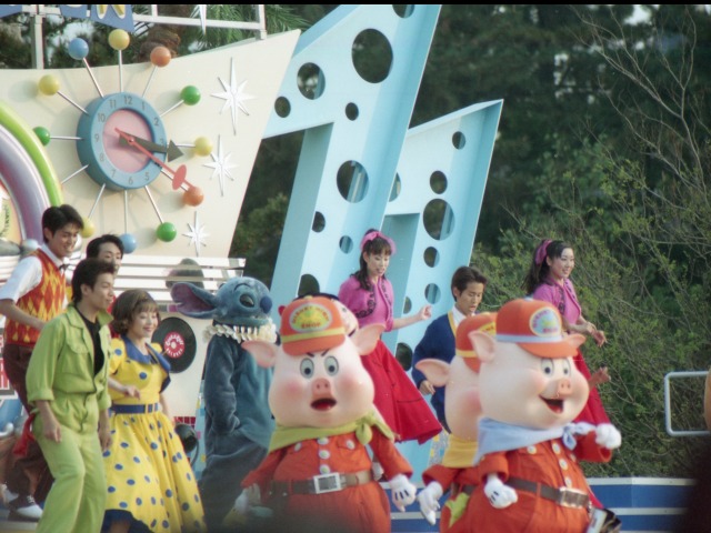 スティッチと三匹の子ブタ（ディズニー・ロック・アラウンド・ザ・マウス）