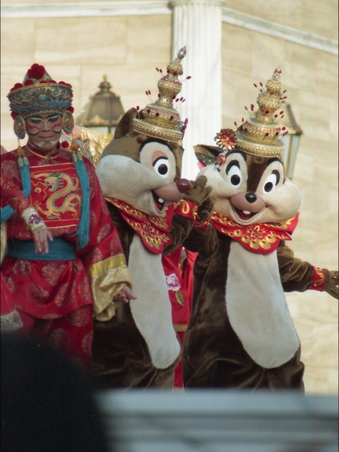 デールとチップ（ディズニー・リズム・オブ・ワールド2005）