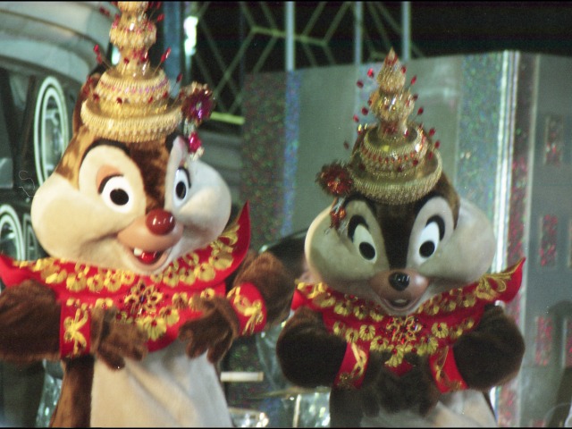 デールとチップ（ディズニー・リズム・オブ・ワールド2005）