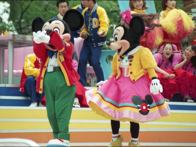 ミッキーとミニー（ディズニー・ロック・アラウンド・ザ・マウス）