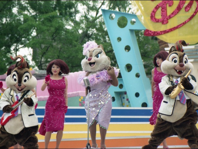 チップ、クラリス、デール（ディズニー・ロック・アラウンド・ザ・マウス）