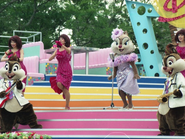 チップ、クラリス、デール（ディズニー・ロック・アラウンド・ザ・マウス）