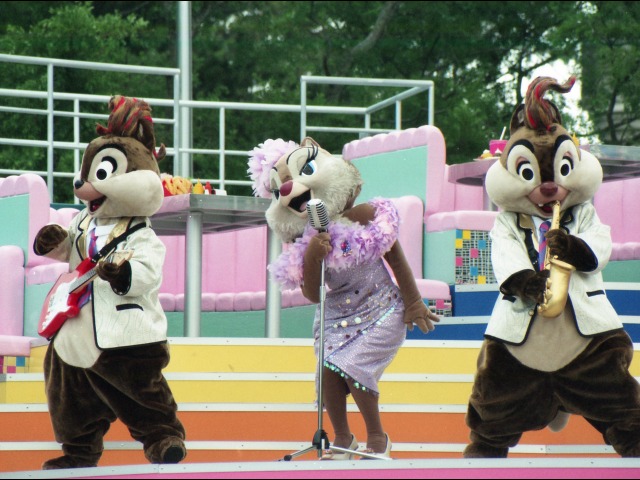 チップ、クラリス、デール（ディズニー・ロック・アラウンド・ザ・マウス）