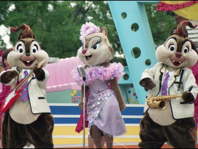 チップ、クラリス、デール（ディズニー・ロック・アラウンド・ザ・マウス）