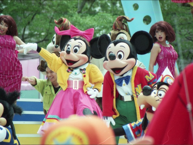 ミニーとミッキー（ディズニー・ロック・アラウンド・ザ・マウス）