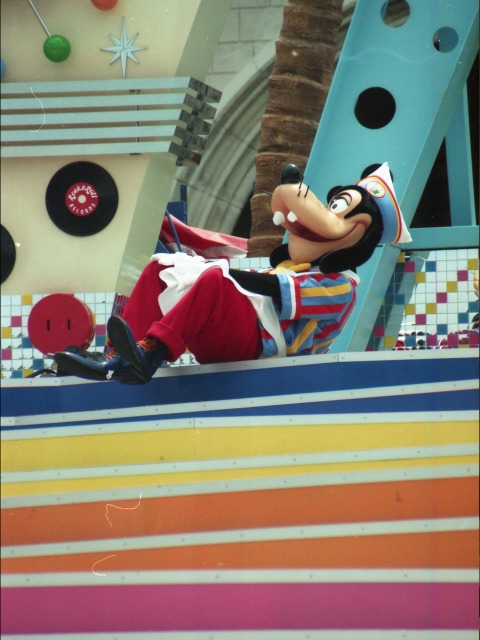 グーフィー（ディズニー・ロック・アラウンド・ザ・マウス）